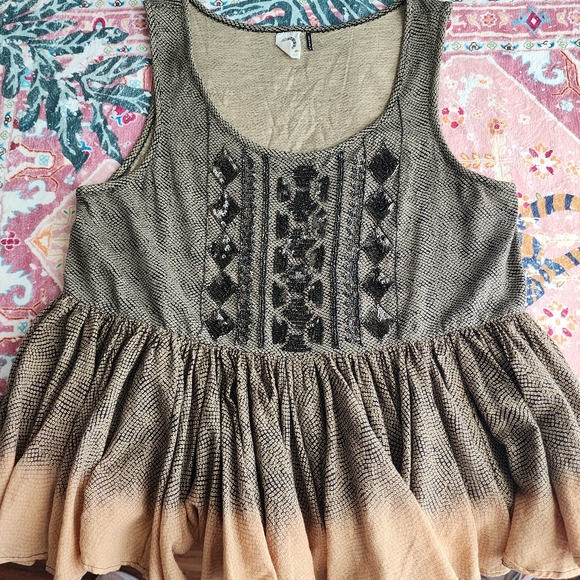 Anthropologie Akemi & Kin Anaphora Swing Top - Picture 6 of 12